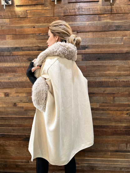 Chloe cape